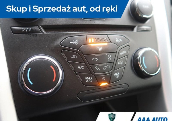 Ford Mondeo cena 38000 przebieg: 211383, rok produkcji 2015 z Trzebnica małe 137